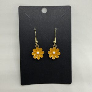 Daisy earrings, yellow and gold, cute